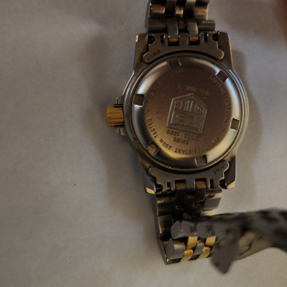 Tag Heuer Women's Watch - Picture 2 of 6